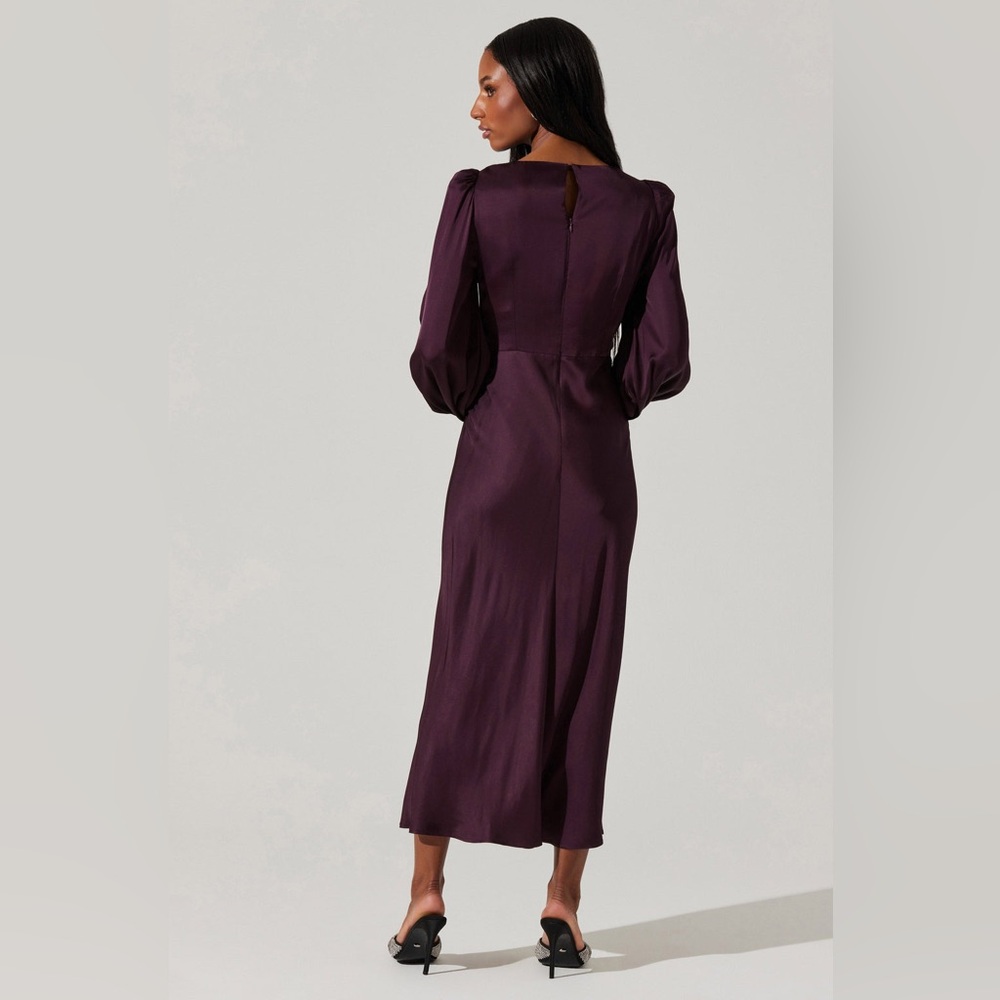 ASTR the Label - NWOT Elegant Purple Long Sleeve Dress (Size XL) (Lot 9 Item 06) - Picture 3 of 6